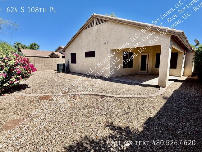 Building Photo - 624 S 108th Pl