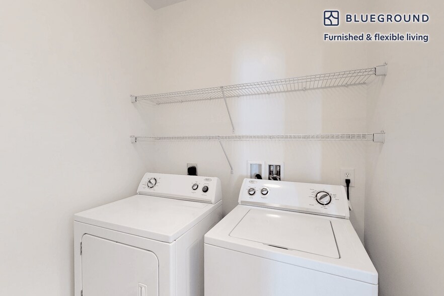 Building Photo - 152 Shipyard Dr