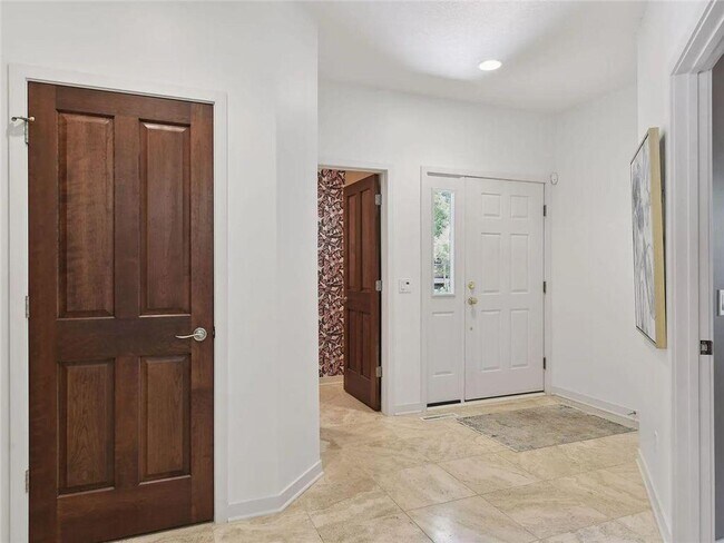 Building Photo - 6484 Ivy Way