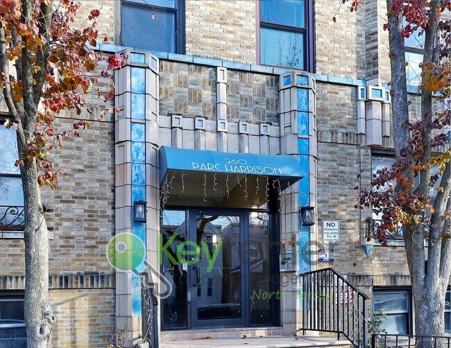 Building Photo - Freshly Updated 1-Bedroom Condo Across from Lincoln Park – Jersey City