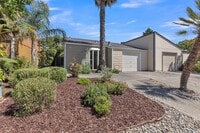 Building Photo - 115 Guaymas Pl