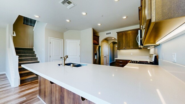 Building Photo - Rare Santa Rosa Four Bedroom house in Desi...