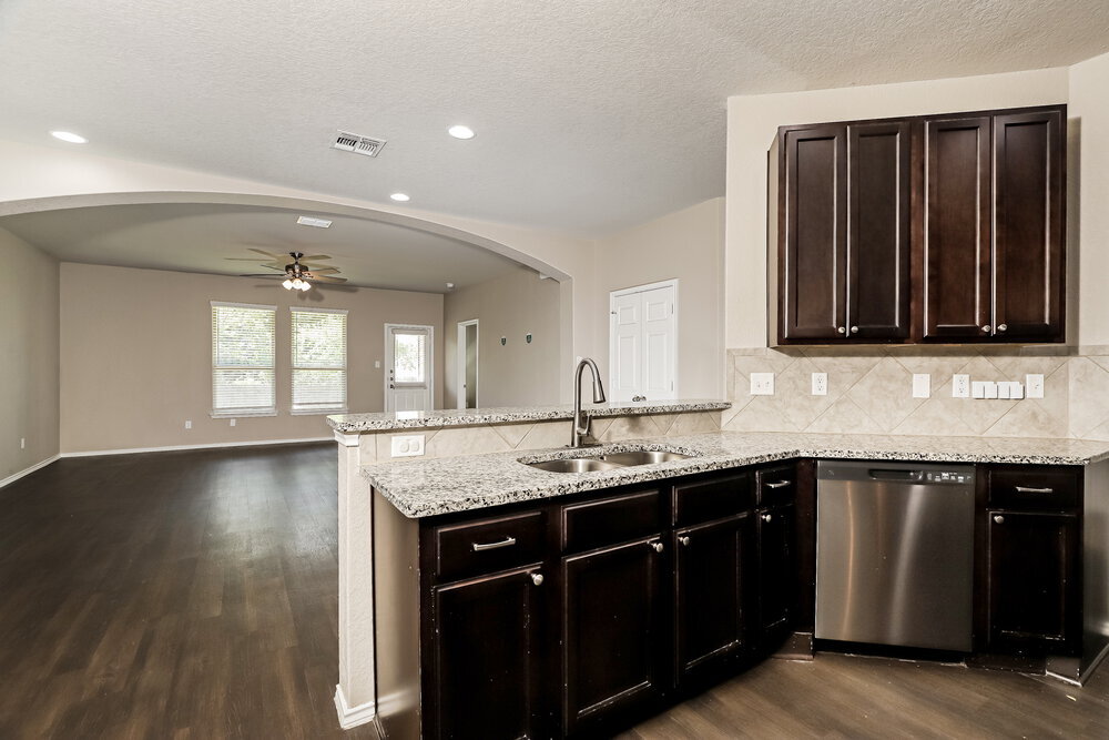 Building Photo - 5934 Ivans Farm