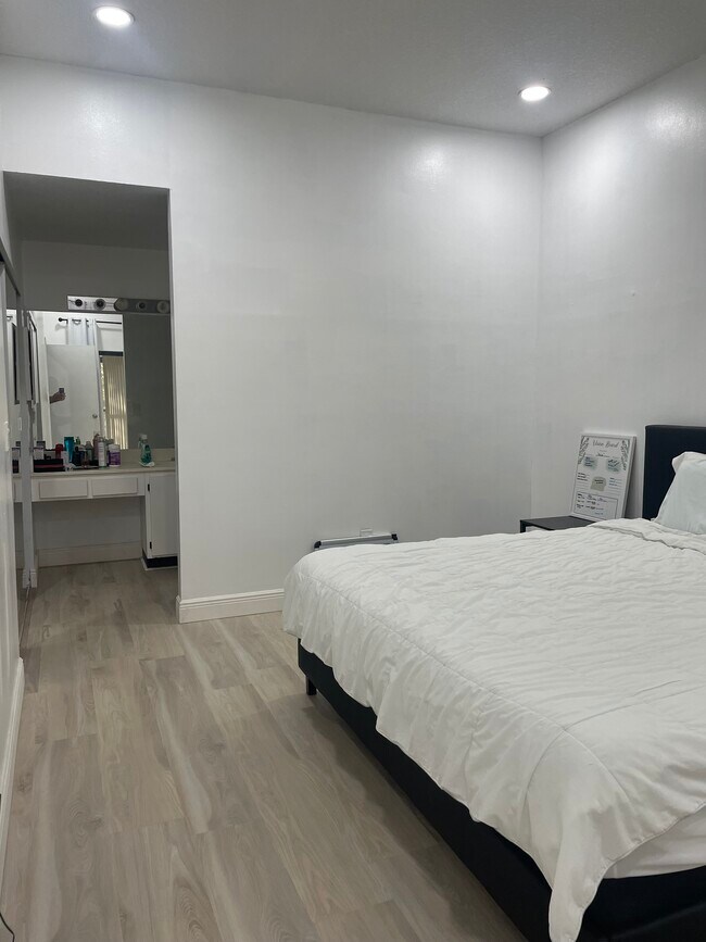 Building Photo - 11998 NW 11th St