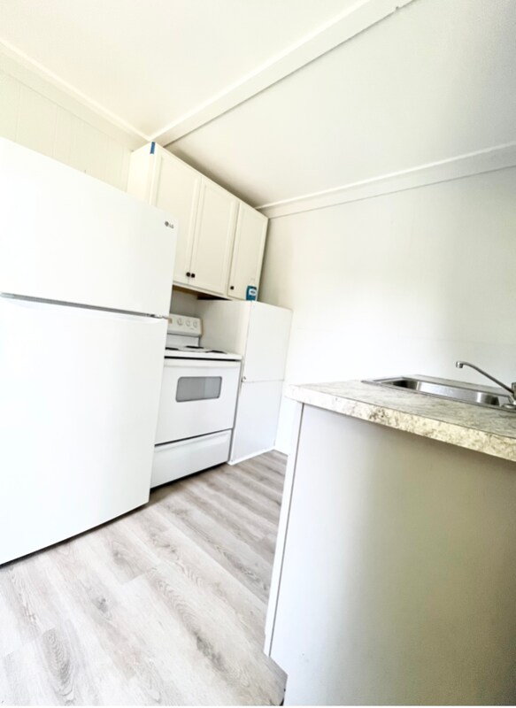 Building Photo - 1624 Golf Club Ln