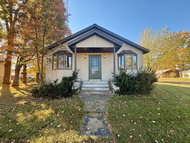 Building Photo - 3 Bed 1.5 Bath Single Family Home in Elcho