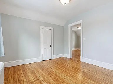 Building Photo - 2805 28th Ave S