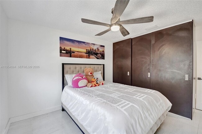 Building Photo - 1367 Camellia Cir