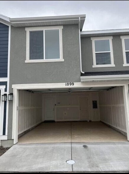 Building Photo - 1099 E Yard Row