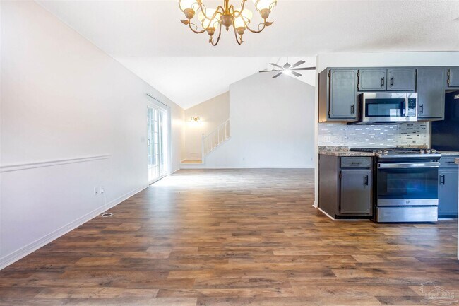 Building Photo - 873 Brande Ct