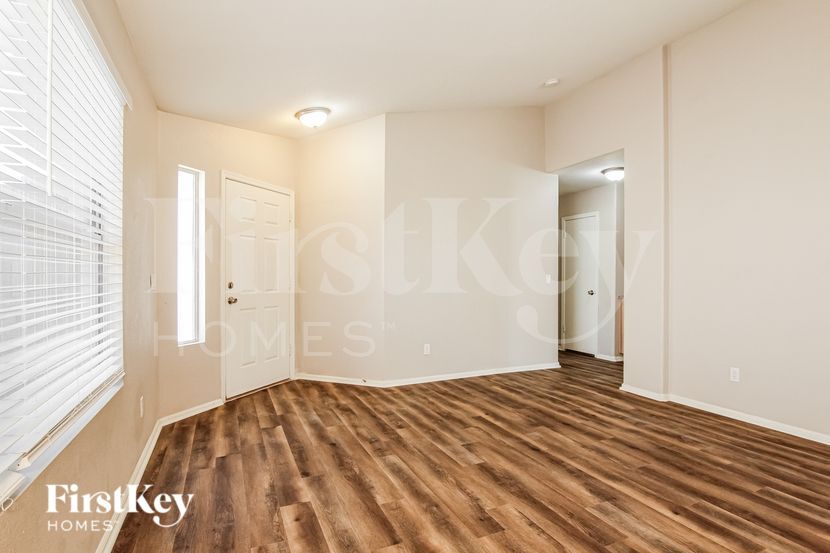Building Photo - 15615 W Watkins St