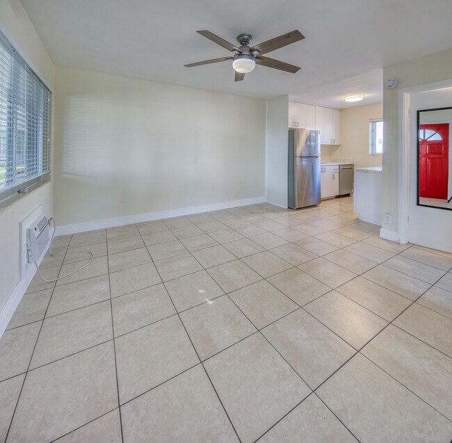 Building Photo - 101 S Palmway