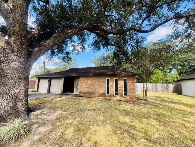 Primary Photo - 527 Kingsbury Ln