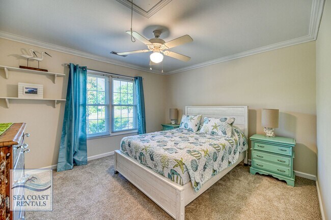 Building Photo - FALL MONTHLY RENTAL SEPTEMBER-DECEMBER