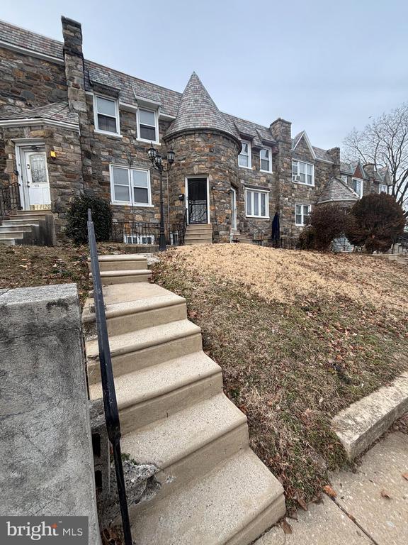 Building Photo - 5711 Wyndale Ave