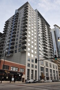 Building Photo - 1305 S Michigan Ave
