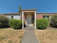 Building Photo - FALL SPECIAL ~ $1010 OFF FIRST MONTH RENT