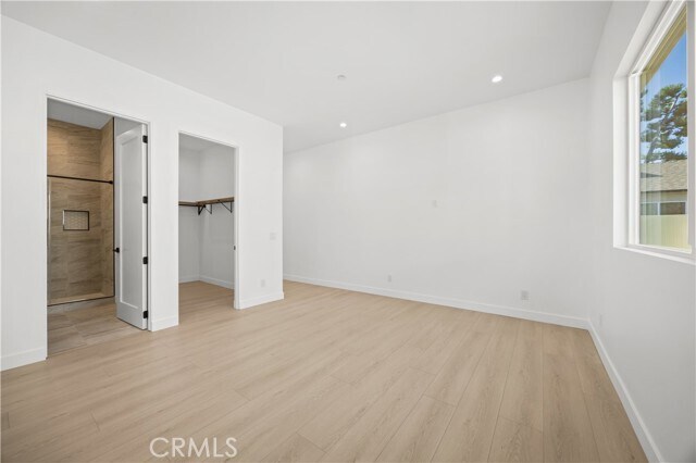 Building Photo - 6948 Amestoy Ave