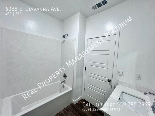 Building Photo - 6088 E Giavanna Ave