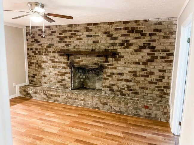 Building Photo - 59 St Johns Ave