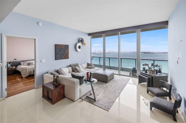 Building Photo - 1331 Brickell Bay Dr