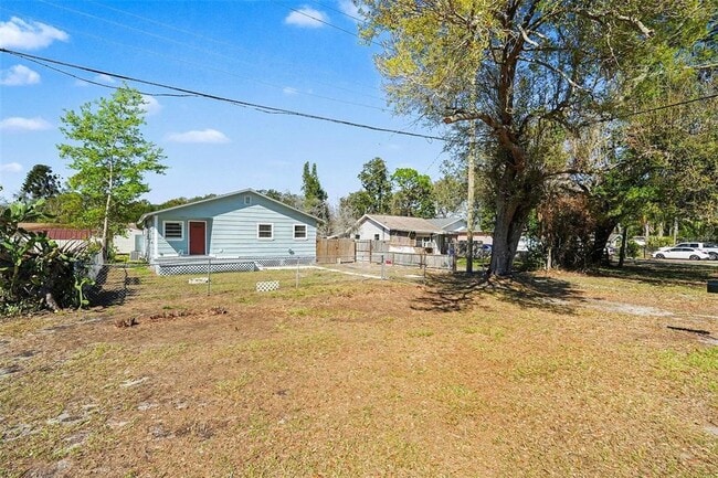 Building Photo - 8902 El Portal Dr