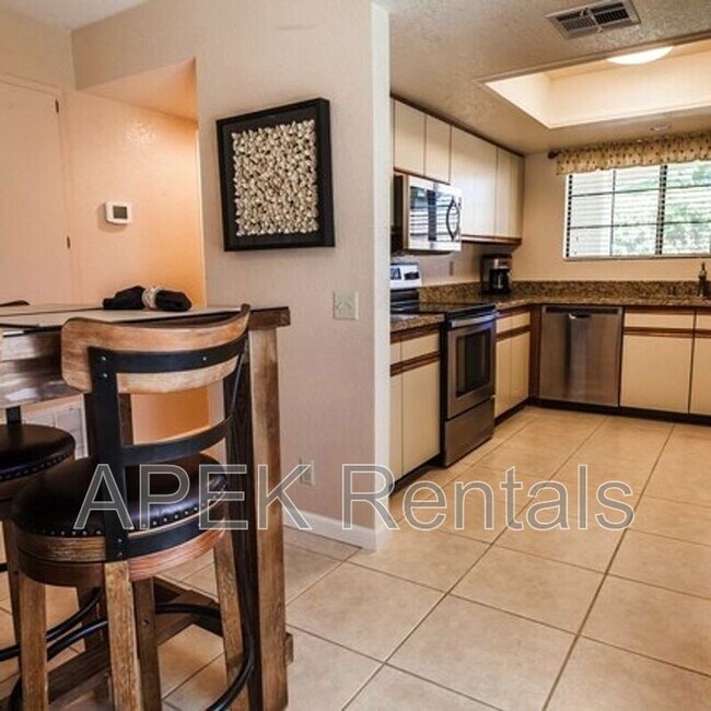 Building Photo - 2001 E Camino Parocela