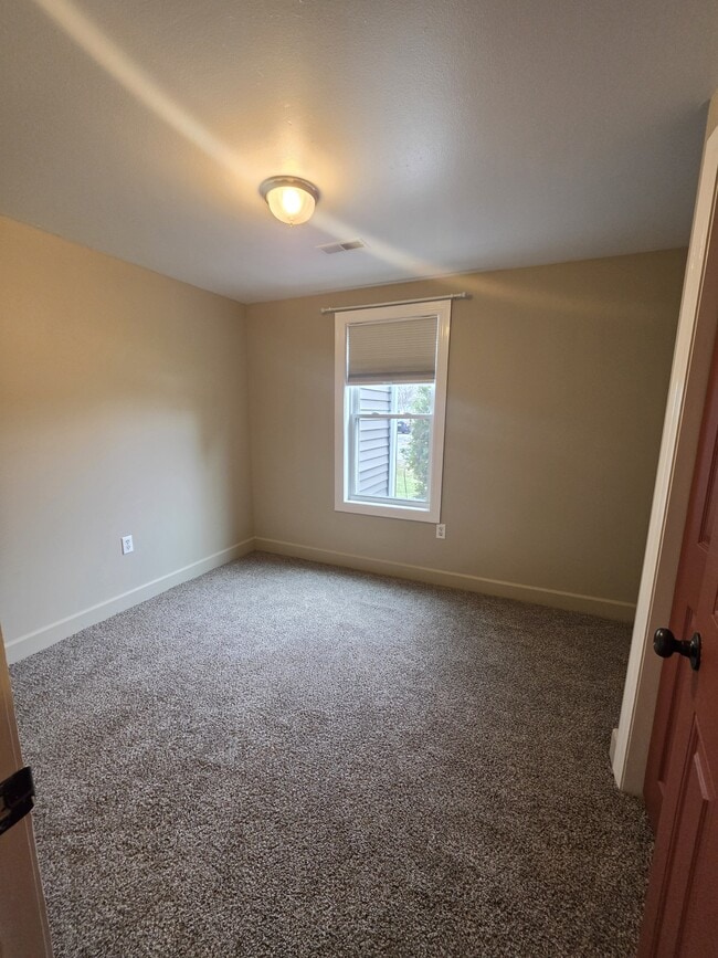 Building Photo - 4582 Maiden Ln