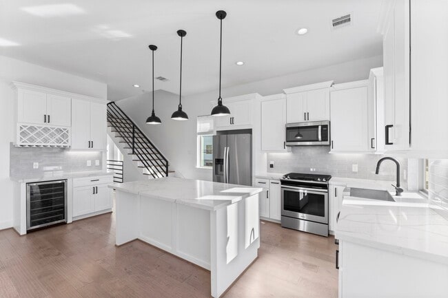 Building Photo - 1602 Chestnut St