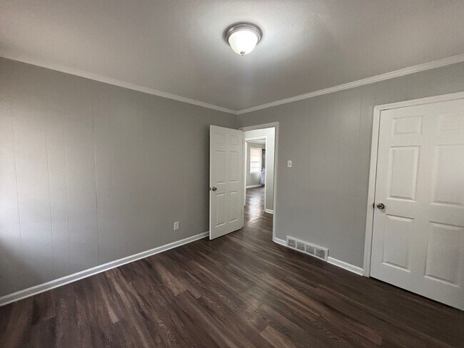 Building Photo - 2370 Hillside Ave