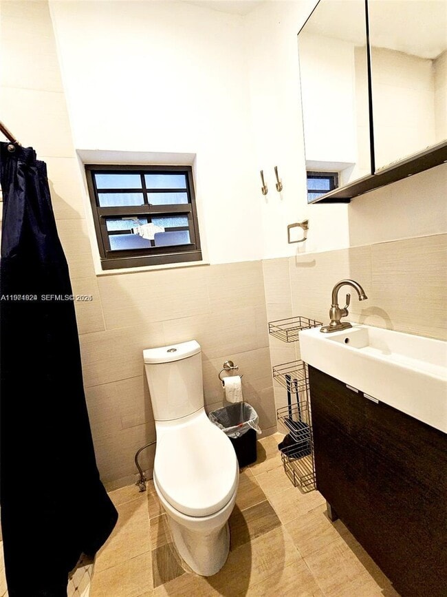 Building Photo - 2109 Red Rd