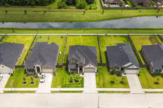 Building Photo - 12114 Champion's Frst Dr