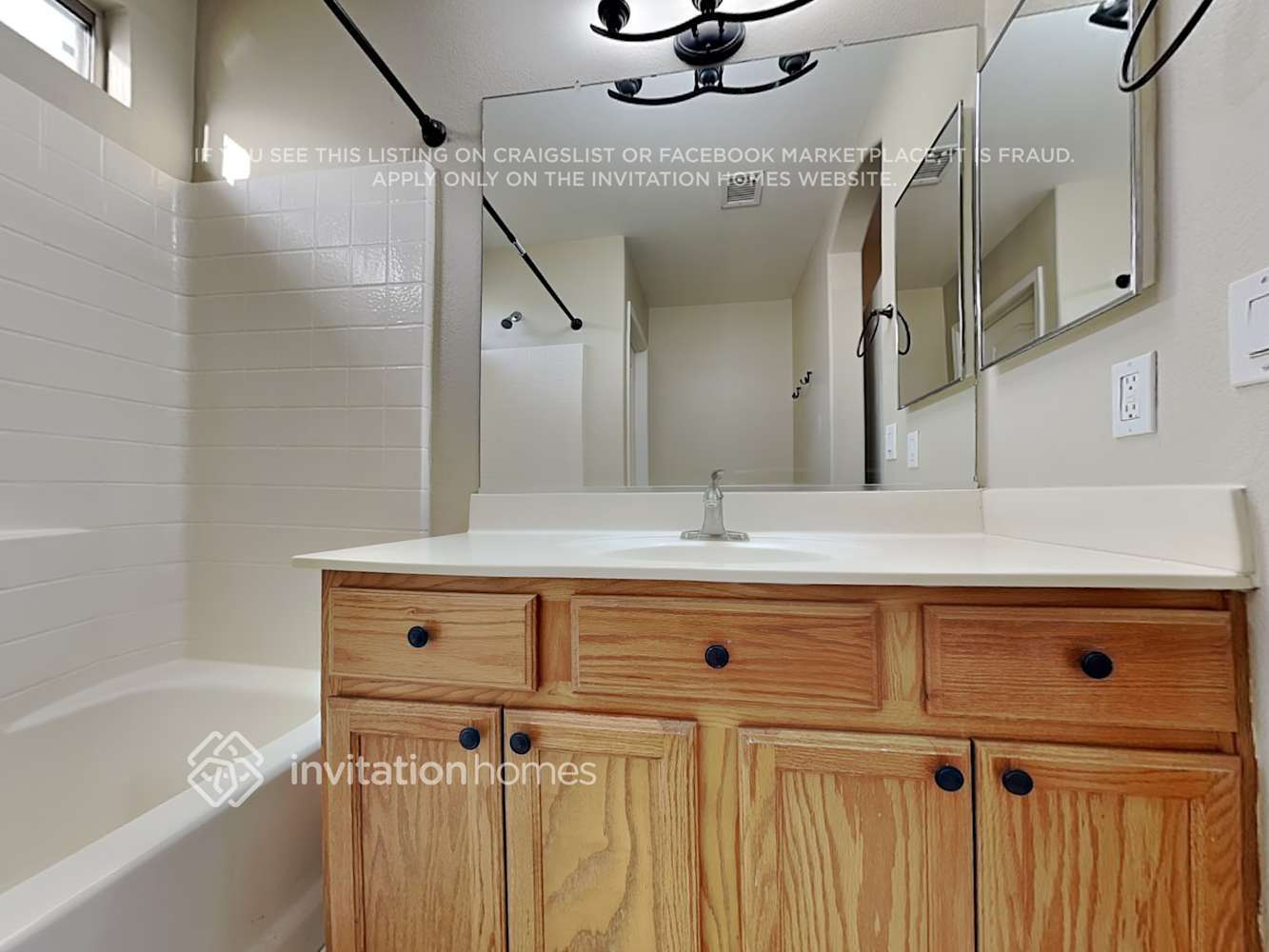 Building Photo - 2133 N 29th Pl