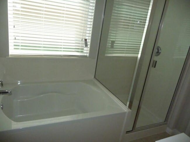 Building Photo - 18409 Bandelier Dr
