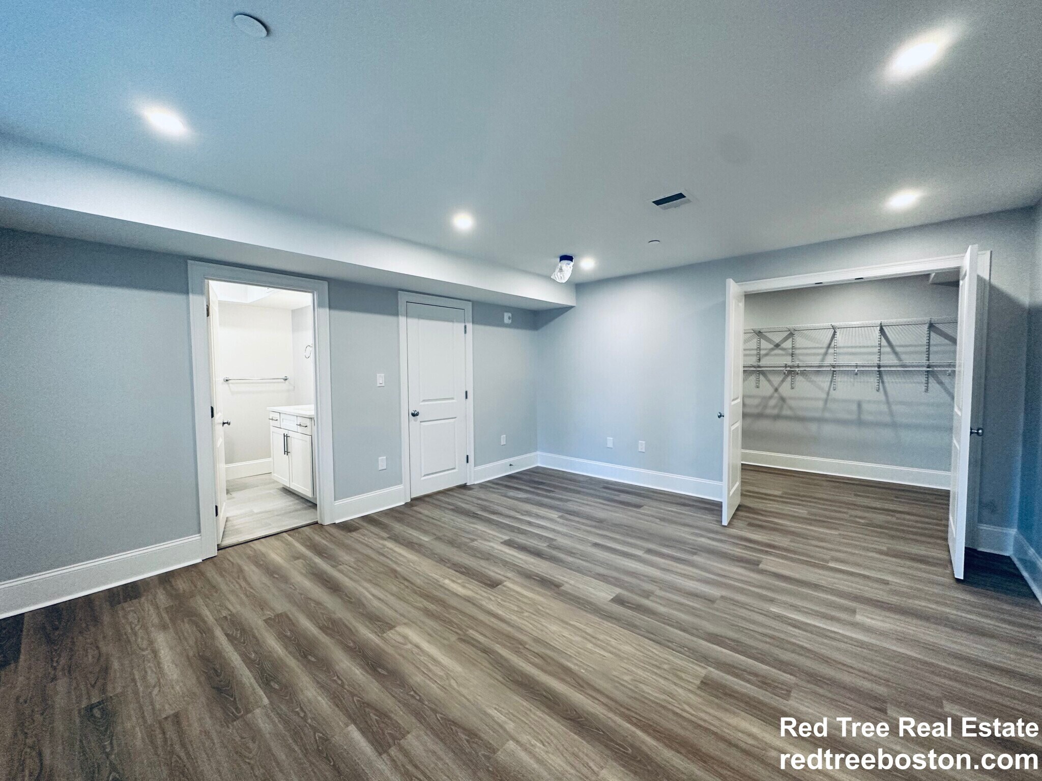 Building Photo - 100 Brooks St