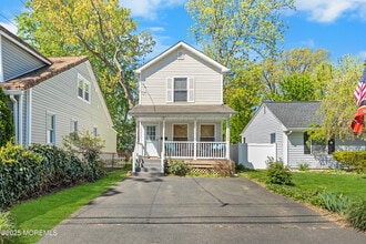 Building Photo - 105 Wayside Dr