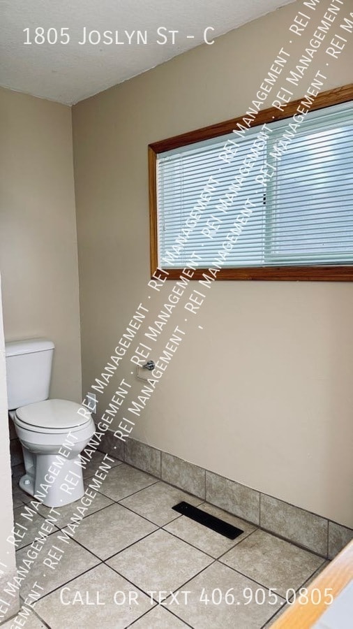 Building Photo - 1805 Joslyn St