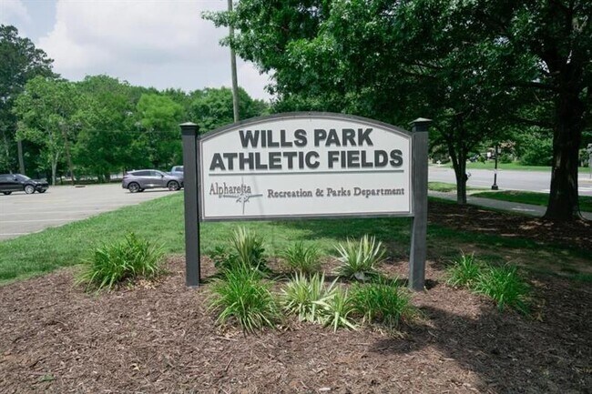 Building Photo - 12080 Greenmont Walk