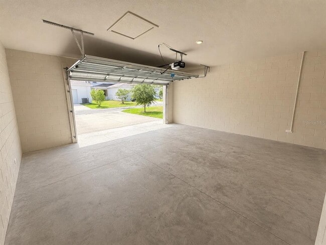 Building Photo - 4083 Feather Tree Dr
