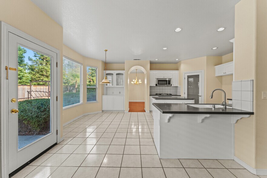 Building Photo - 5161 Weston Way