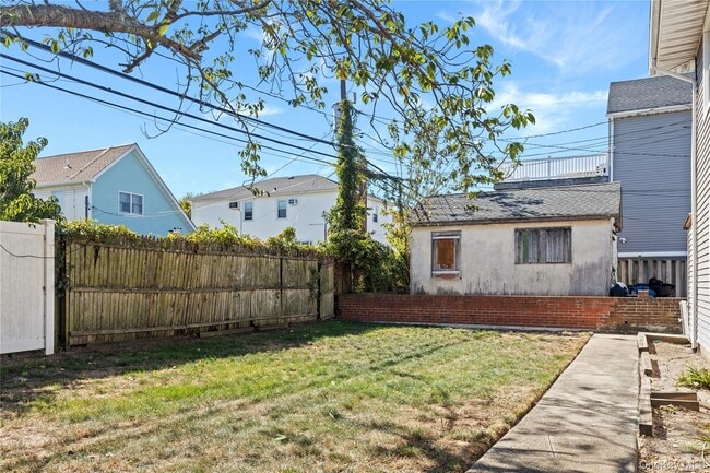 Building Photo - 538 W Hudson St