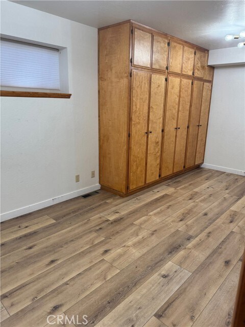 Building Photo - 956 Teakwood Dr