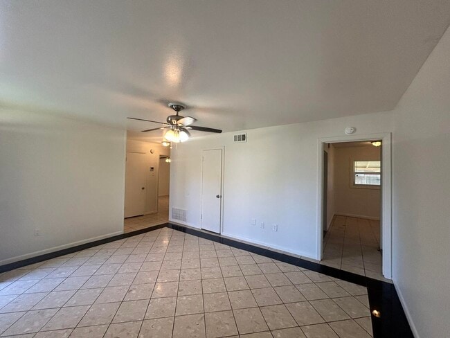Building Photo - 2807 60th St