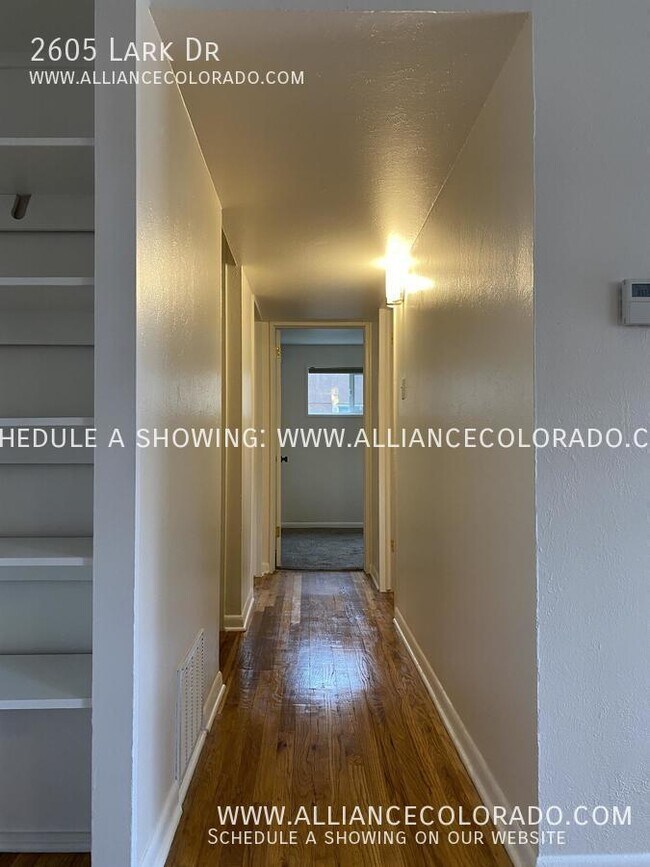 Building Photo - 2605 Lark Dr