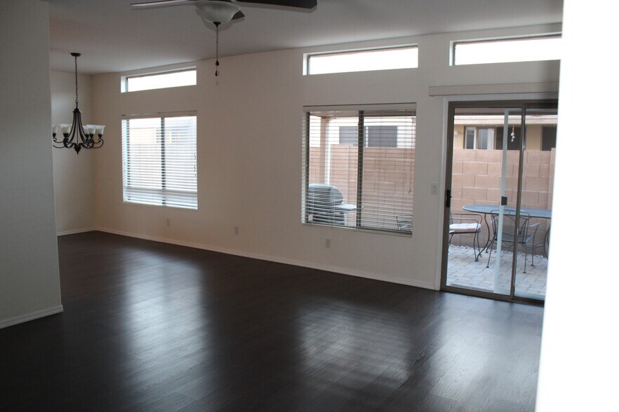 Family Room - 440 S Val Vista Dr.