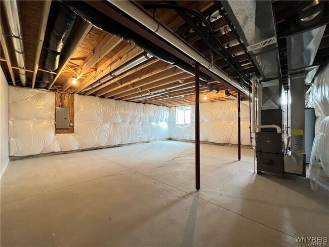 Building Photo - 1589 Center Rd