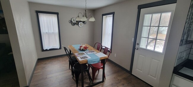 Building Photo - 1120 1/2 S. 9th