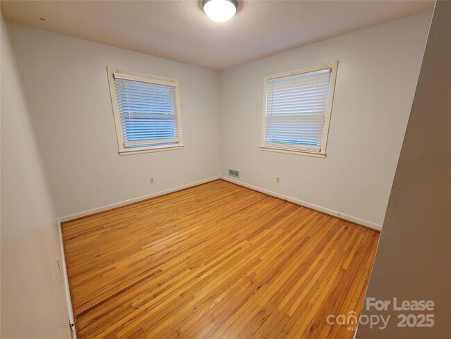 Building Photo - 1575 Simplicity Rd