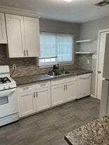 Building Photo - 409 Helios Ave