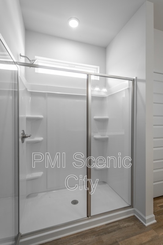 Building Photo - 8836 Meadowvale Ct